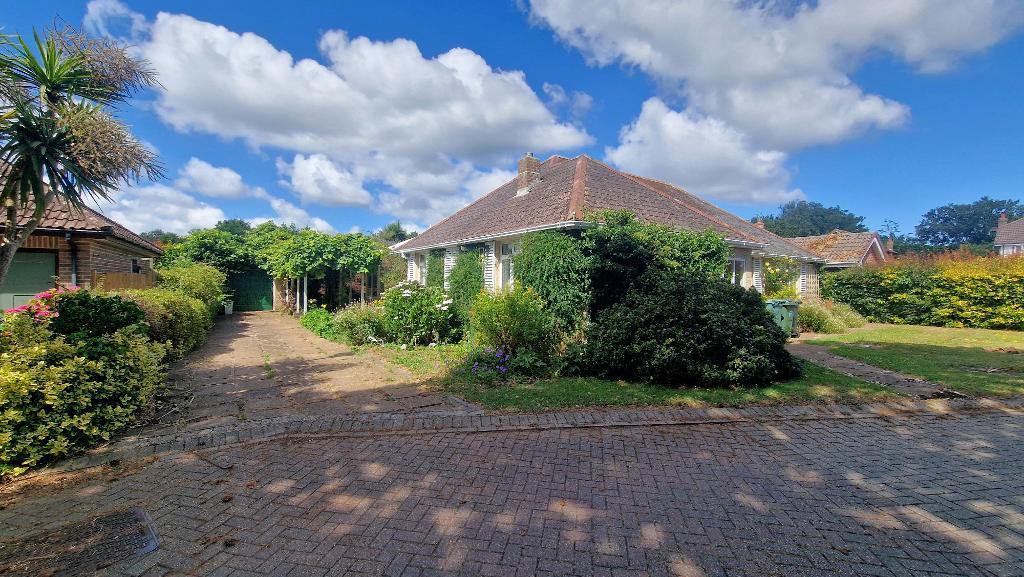 St Lukes Drive, Bembridge, Isle of Wight, PO35 5XA